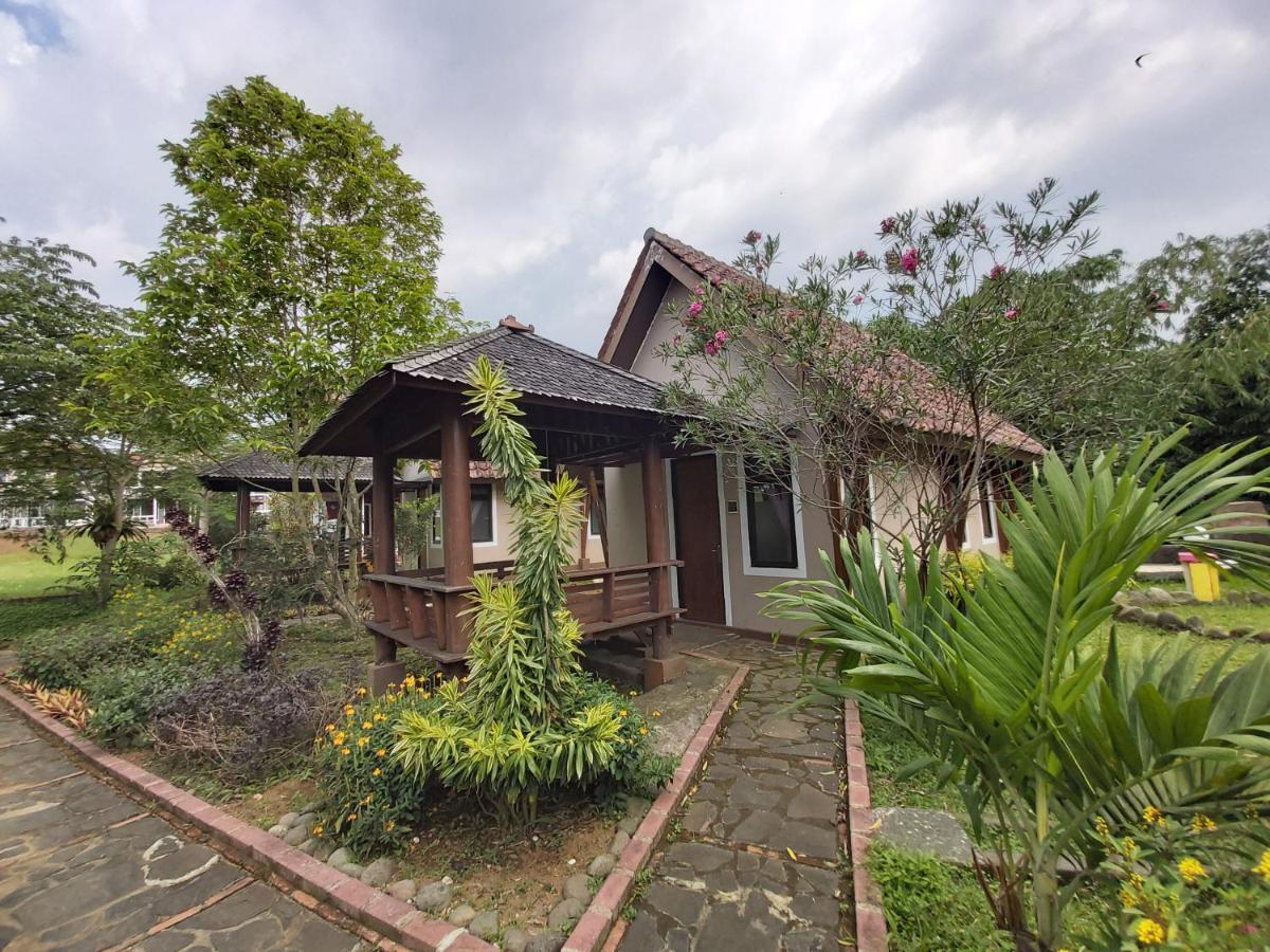 Degung Hillside Hotel Bogor Luaran gambar