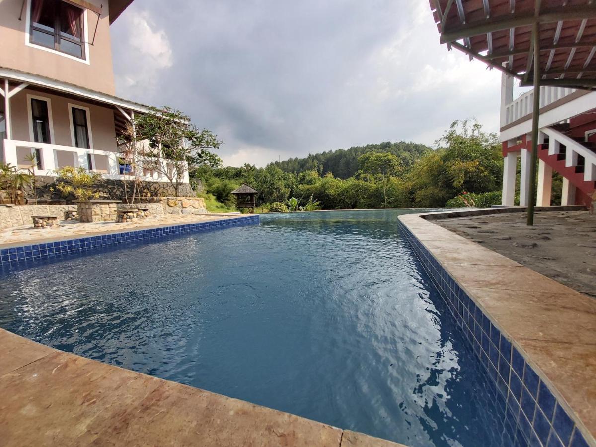 Degung Hillside Hotel Bogor Luaran gambar